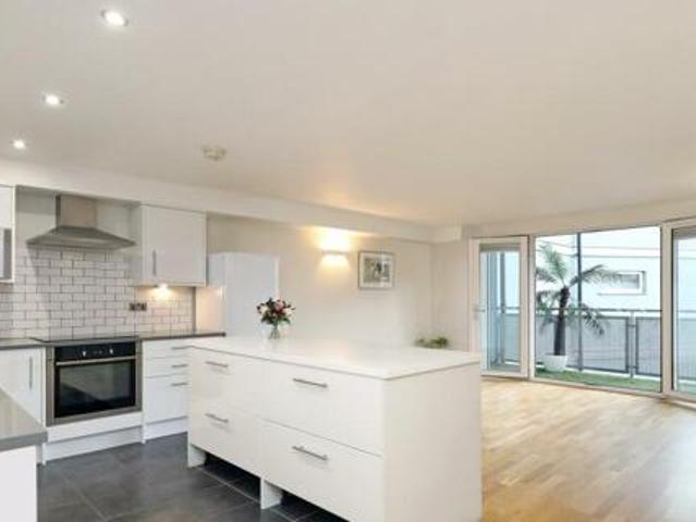 House for sale in Brentford End, Greater London