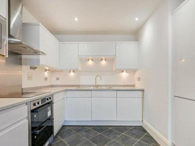 House for sale in Brentford End, Greater London
