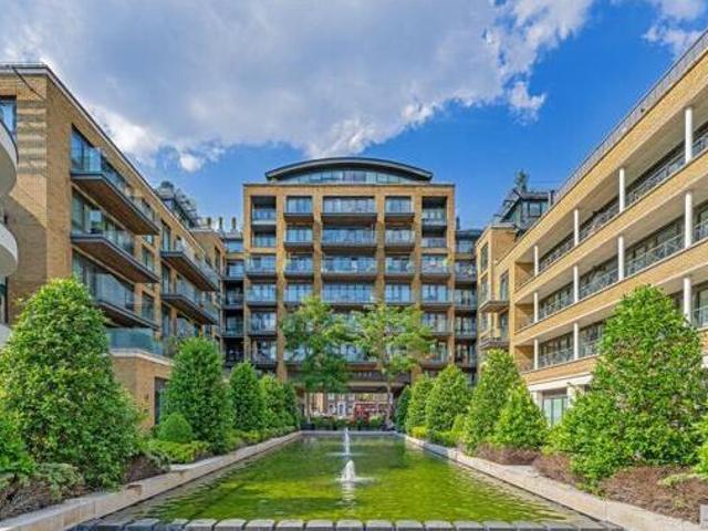 House for sale in Brentford End, Greater London