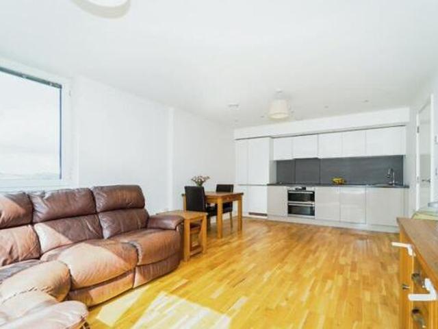 House for sale in Brentford End, Greater London