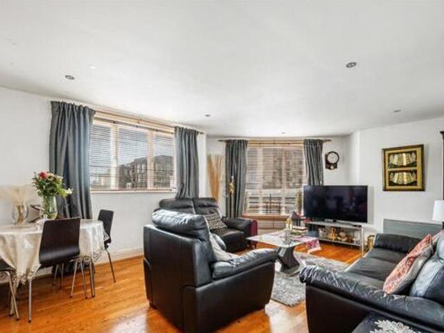 House for sale in Brentford End, Greater London