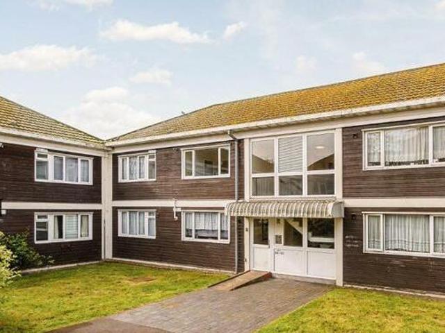 House for sale in Brentford End, Greater London