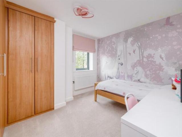 Flat for sale in Horsforth, West Yorkshire