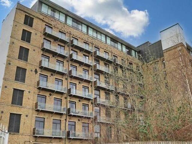 House for sale in Brighouse, West Yorkshire