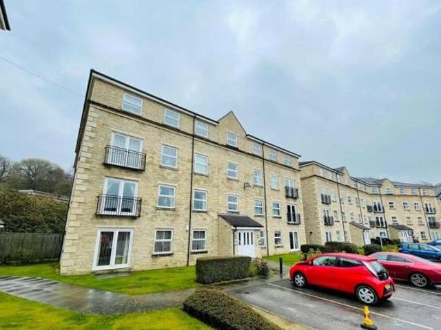 House for sale in Brighouse, West Yorkshire