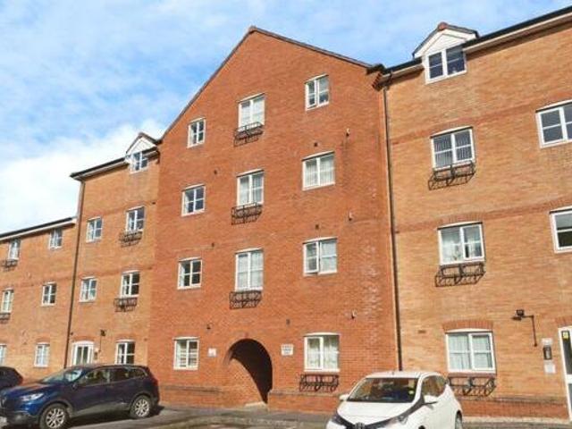 House for sale in Feckenham, City Of Bristol