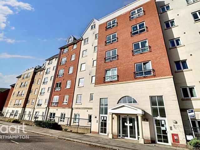Flat for sale in Semilong, Northampton