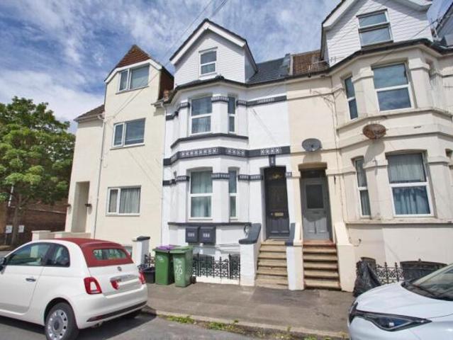 Flat for sale in Folkestone