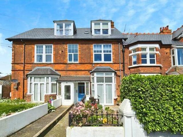 House for sale in Dumpton Gap, Acol