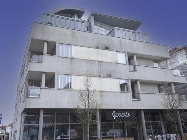 House for sale in Broadway