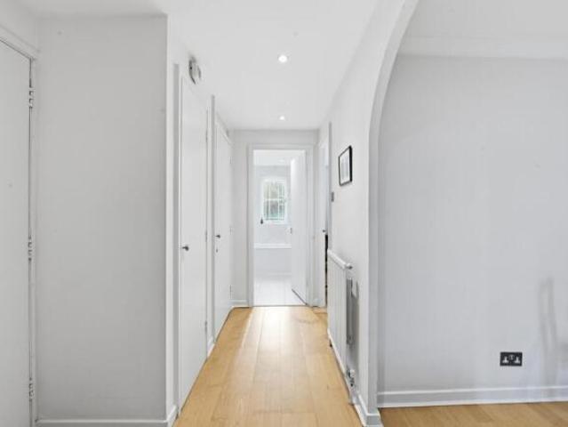 Flat for sale in Cat Hill, England