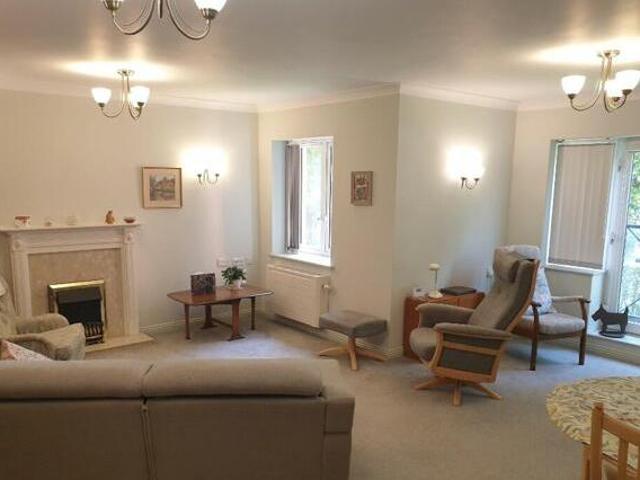 House for sale in Bromsgrove, Worcestershire