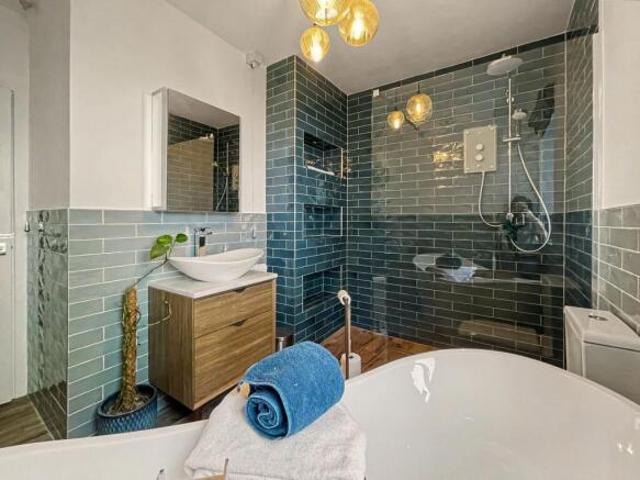 Flat for sale in Georgia, Greater Manchester