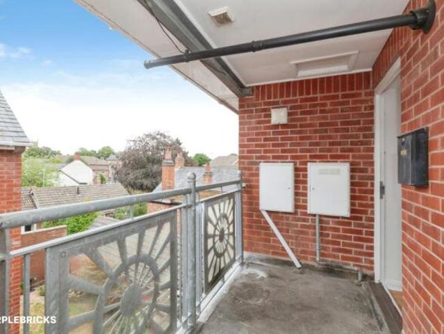 Flat for sale in Syston, Elmfield