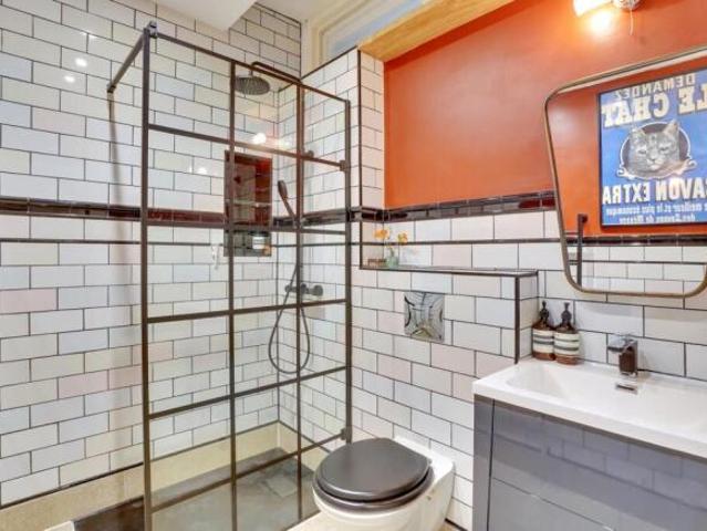 Flat for sale in Cat Hill