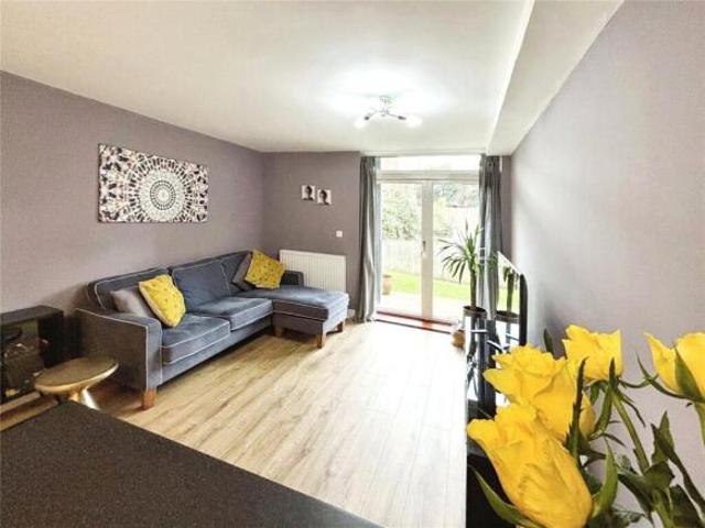Flat for sale in Allington, Midway
