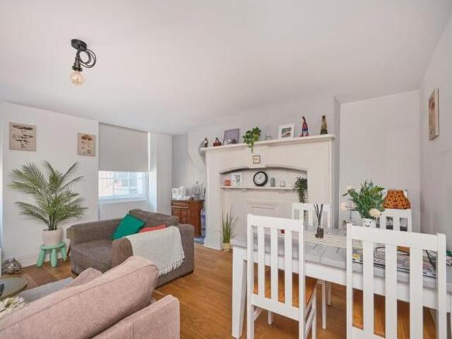 Flat for sale in Feckenham, City Of Bristol