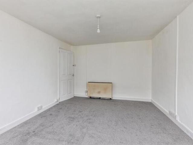 Flat for sale in Buckingham, Buckinghamshire