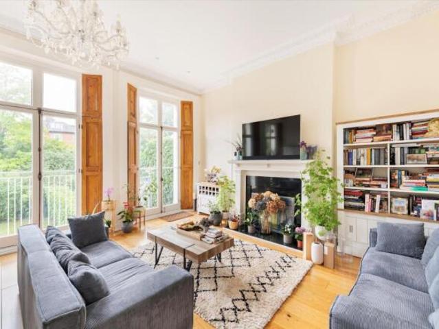 Flat for sale in Cat Hill