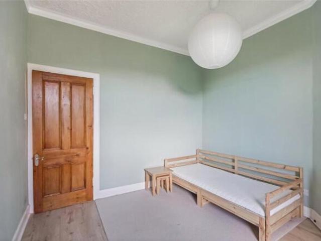 Flat for sale in Shettleston, Scotland