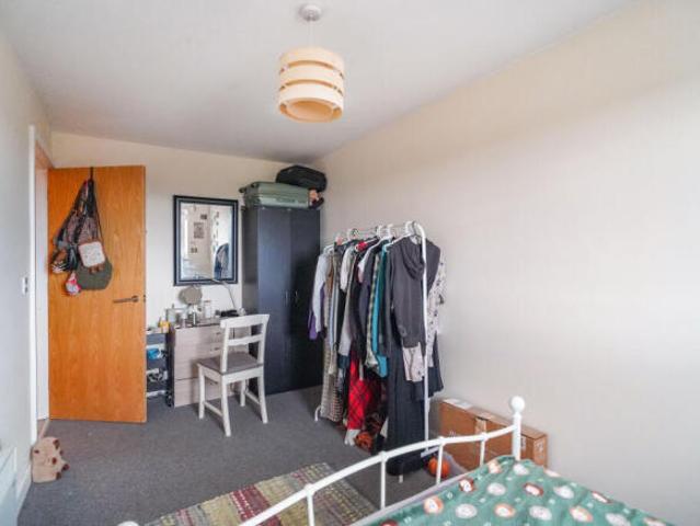 Flat for sale in Calderstones