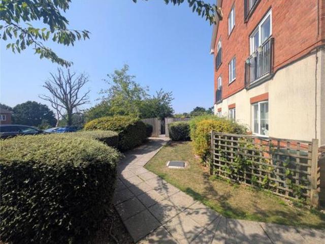 Flat for sale in Barton Stacey, Hampshire
