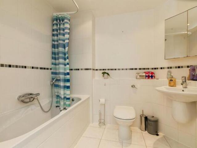 Flat for sale in Spike Island, Feckenham