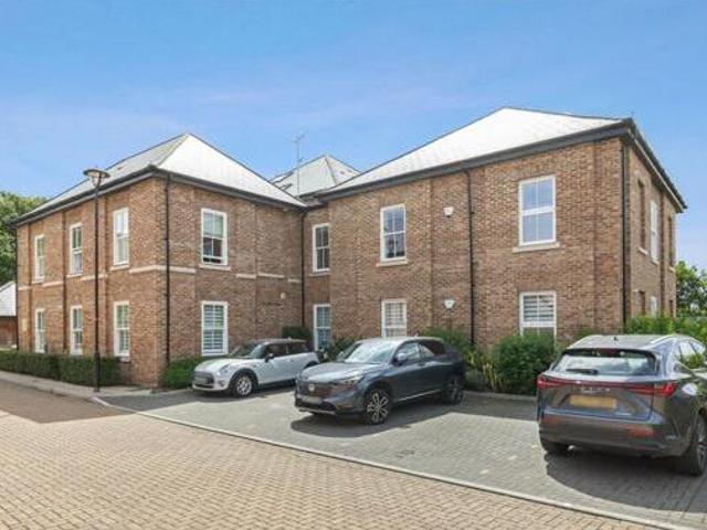 House for sale in Bushey