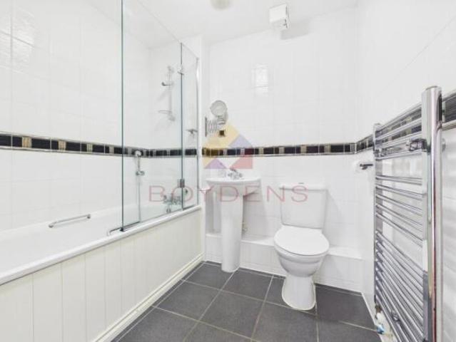 Flat for sale in Moulsham, Chelmsford