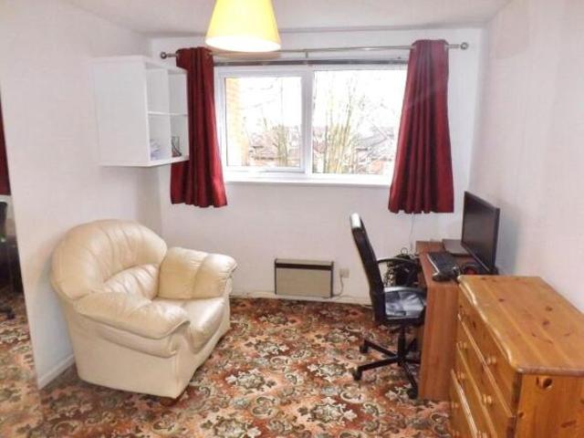Flat for sale in Barton Stacey, Hampshire