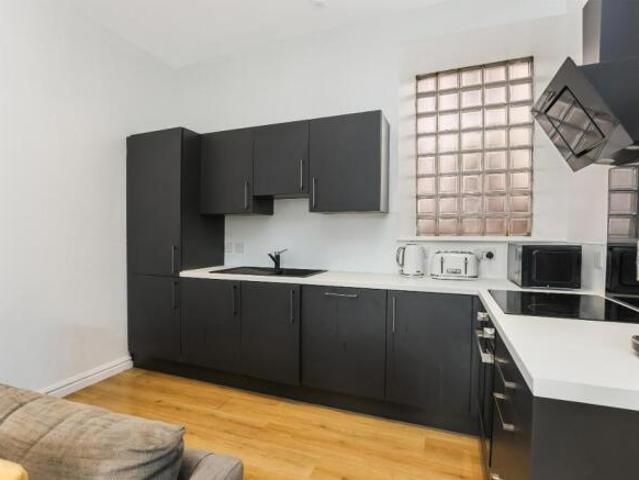 Flat for sale in Merchant City, Scotland