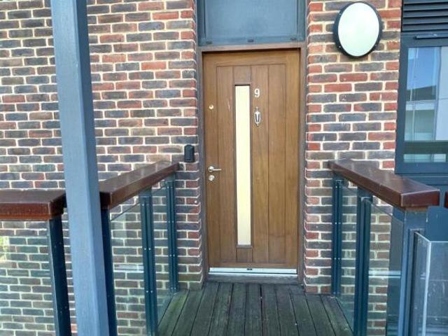 Flat for sale in Bedford