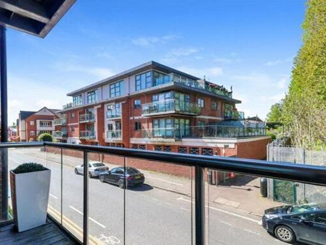House for sale in Batchworth, Hertfordshire