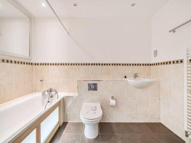 Flat for sale in Sidcup, Greater London