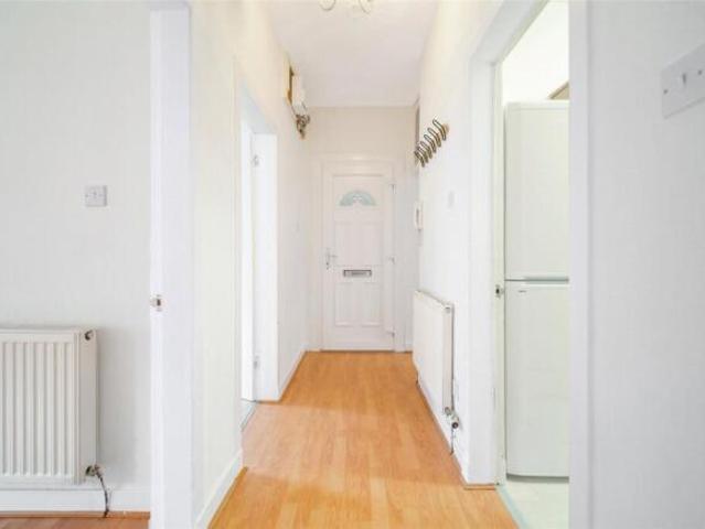 Flat for sale in Battlefield, Scotland