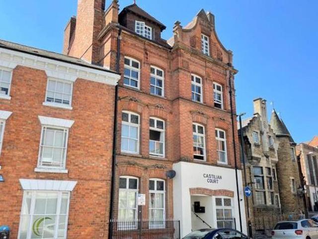 House for sale in Northampton, Northamptonshire