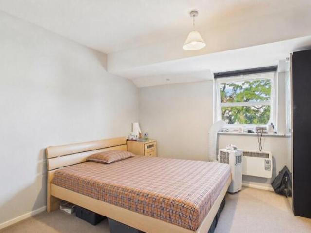 Flat for sale in Kintbury, West Berkshire