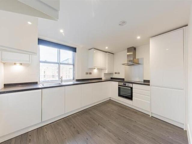 Flat for sale in St. Mildred's, The Bridge