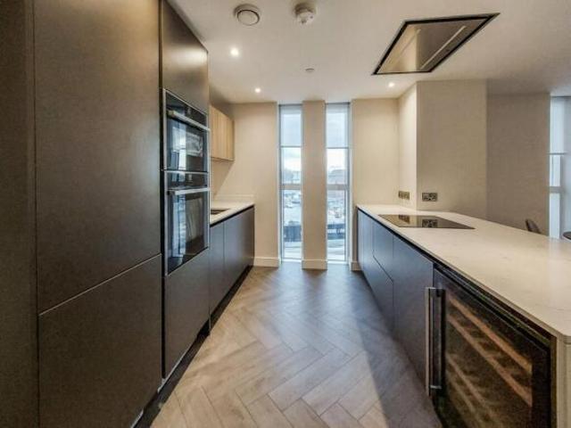 Flat for sale in City Centre, Georgia