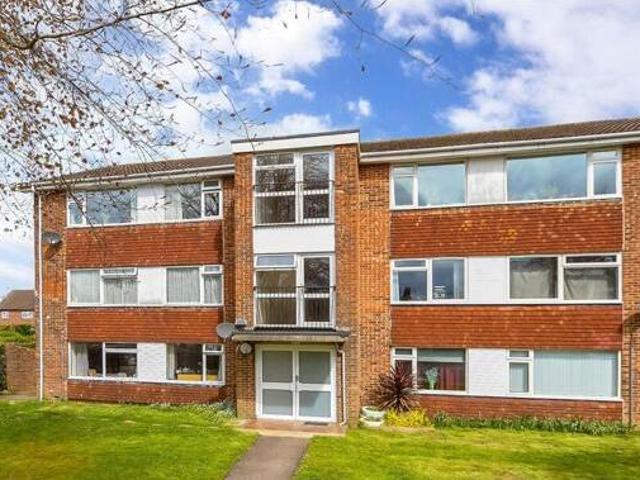 House for sale in Hillview, Surrey