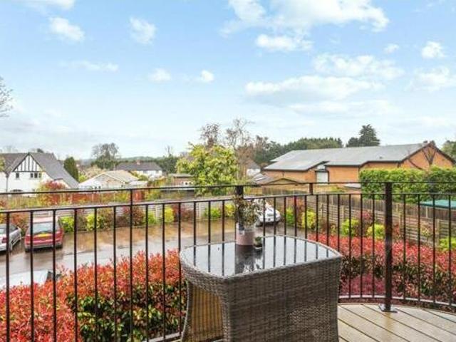 House for sale in Hillview, Surrey