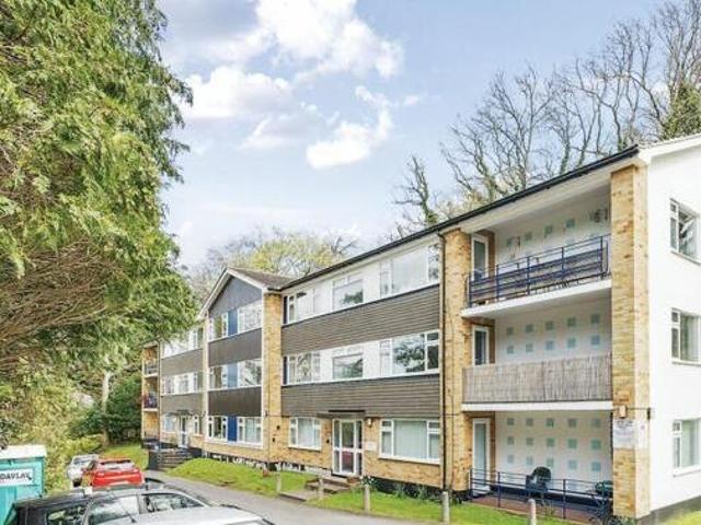 House for sale in Hillview, Surrey