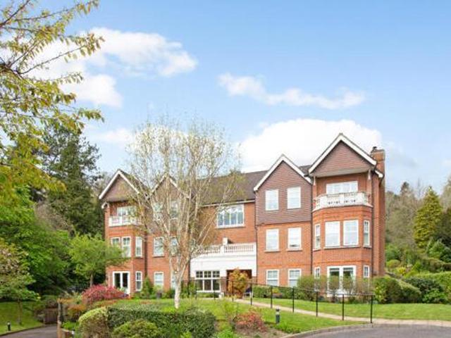 House for sale in Hillview, Surrey