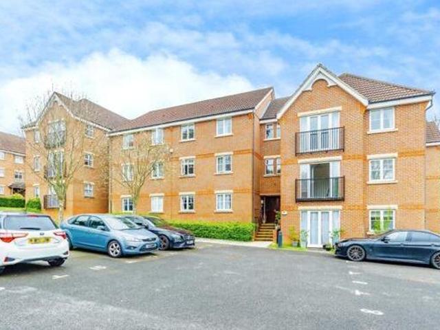 House for sale in Hillview, Surrey