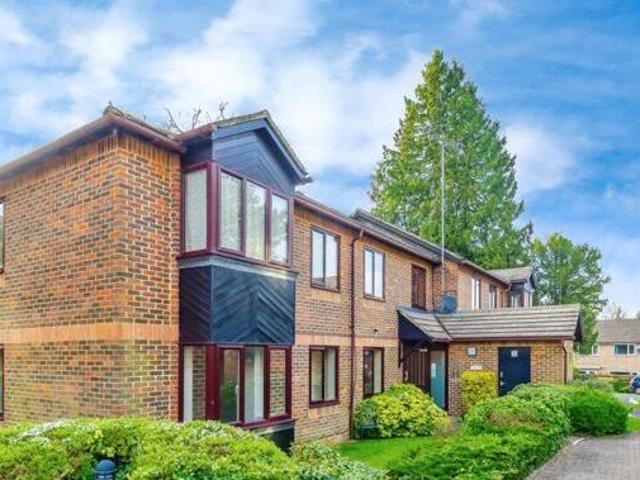 House for sale in Hillview, Surrey