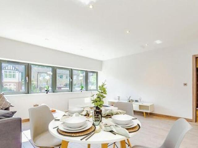 House for sale in Hillview, Surrey