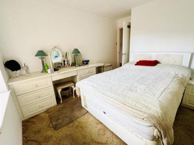 Flat for sale in California, Key Street