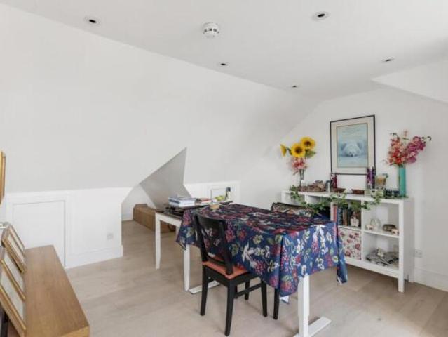 Flat for sale in Chedburgh, Suffolk