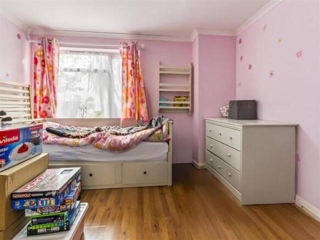 Flat for sale in Worthing, West Sussex