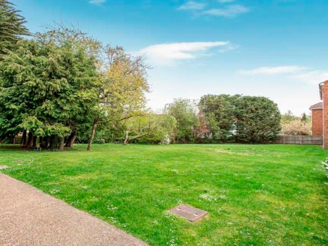 Flat for sale in Five Acres, Hertfordshire